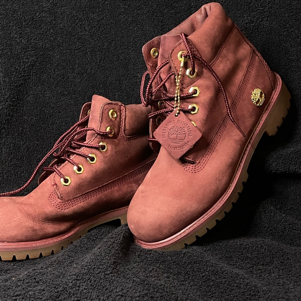 Girl’s Timberlands size 2